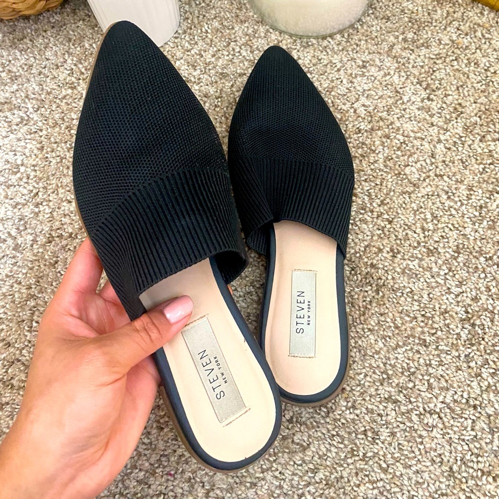 size 7 black mules